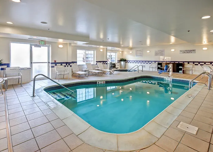 Fairfield Inn & Suites By Marriott Saratoga Malta